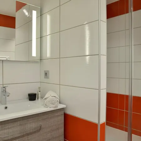 Apartamento Renove Aux Coches, Proche Pistes, 5 Pers, Terrasse, Parking Gratuit, Animaux Admis - Fr-1-181-1981 *